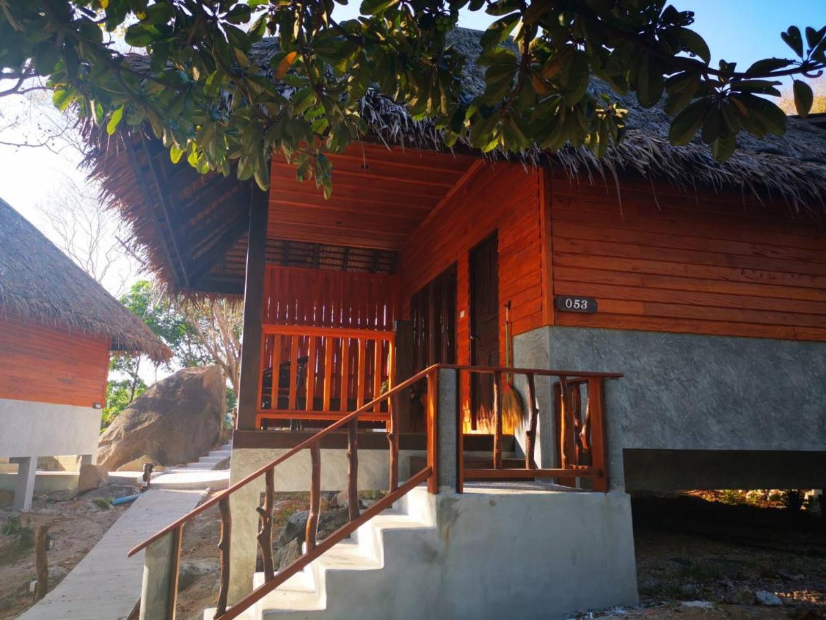 Koh Tao Relax Freedom Beach Resort Exterior photo